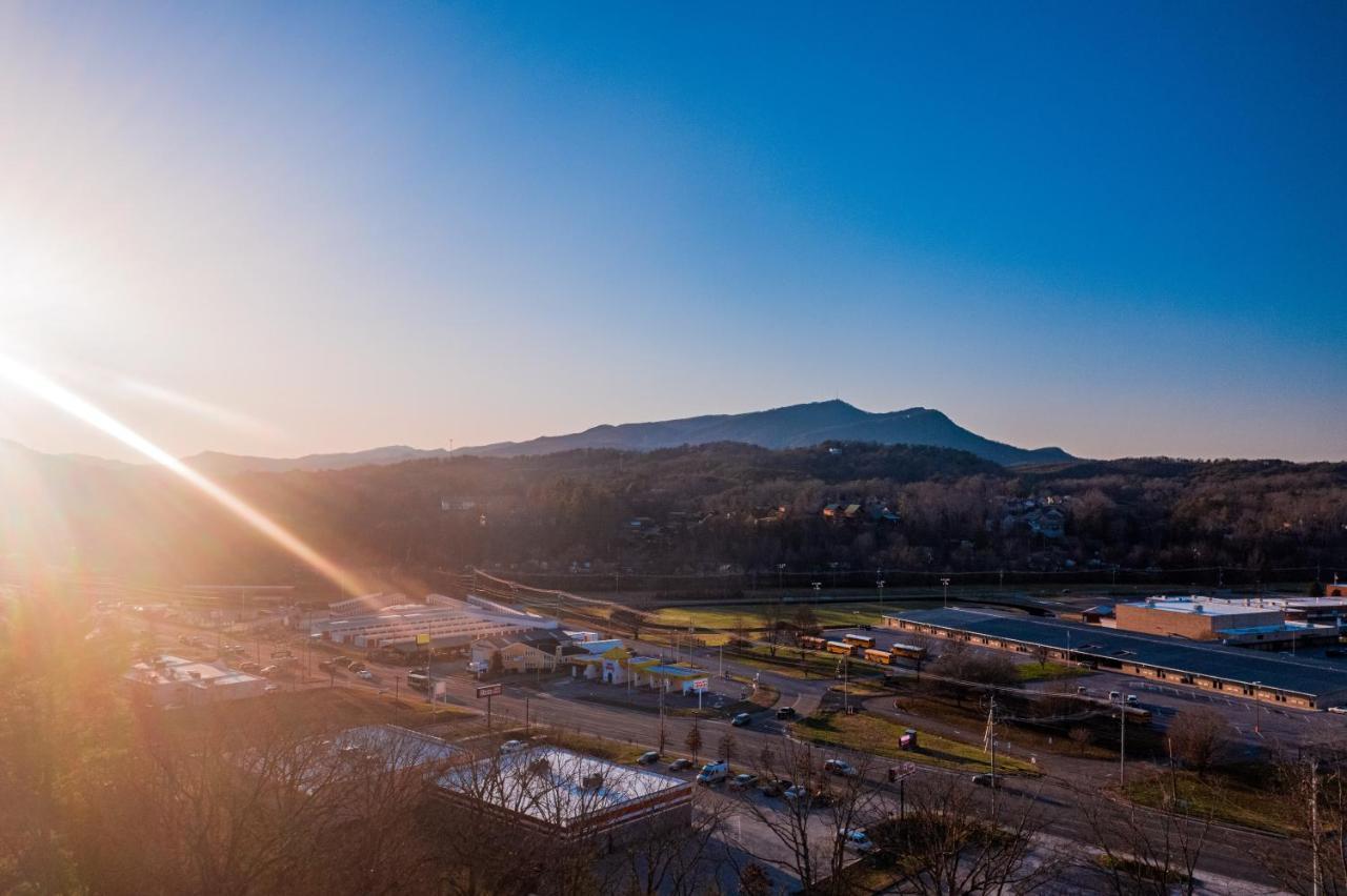 Bear Claw - Bear Claw Retreat In Pigeon Forge! Villa Buitenkant foto